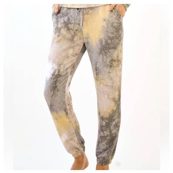 Women’s Sz L “You Choose” A Short, Long Sleeve Top or Jogger, Soft & Lightweight - Picture 9 of 15